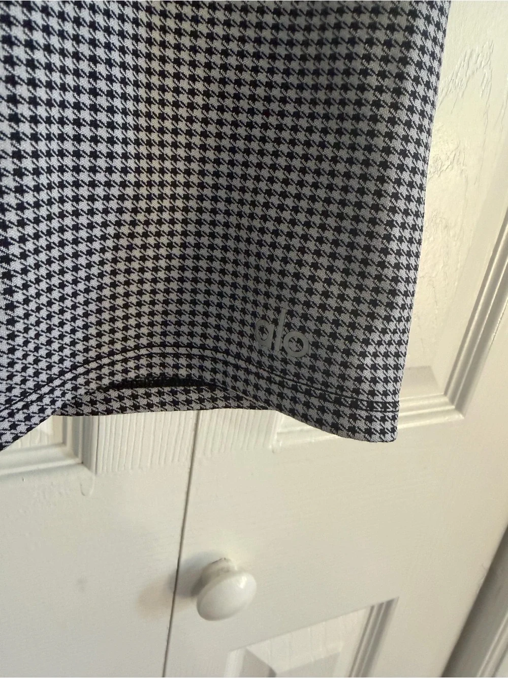 Alo Yoga Bike Shorts Houndstooth Black/Grey Size Medium